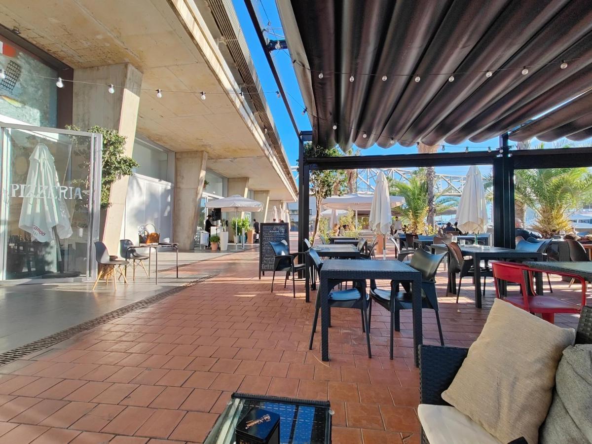Voyager Hotel Sant Adria de Besos Exterior photo